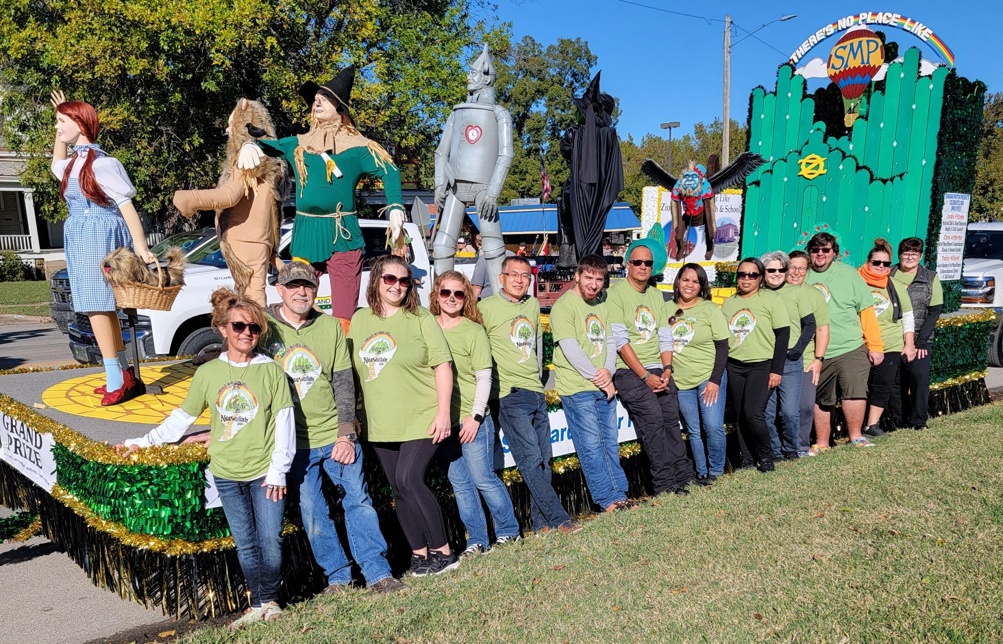 Neewollah Float | Independence, KS